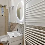 Apartman New! Da Tiffany 115mq Con Garage Box Gratuito Per 8 Persone Trieszt
