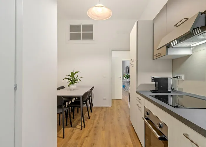 New! Da Tiffany 115mq Con Garage Box Gratuito Per 8 Persone Terst